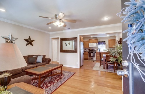 Burlingame Casa | Bliss privado de 2 dormitorios en North Park. A poca distancia de todo!