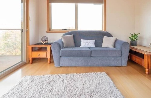 Legana Cabina | Private 2 bedroom cabin retreat