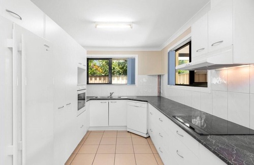 Darra Cabaña | Private 2 Bedroom Granny Flat. Sleeps 5, Pets Welcome