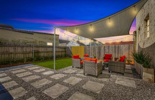 Freret Apartamento | Private 2BR in Uptown by Hosteeva