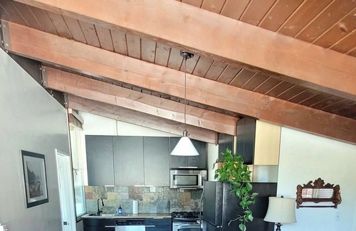 Topanga Casa | Private 2nd Floor of our Charming Guesthouse in the Heart of Topanga