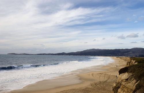 Half Moon Bay Cabaña | Private 2nd floor detached guesthouse, walk to the beach!