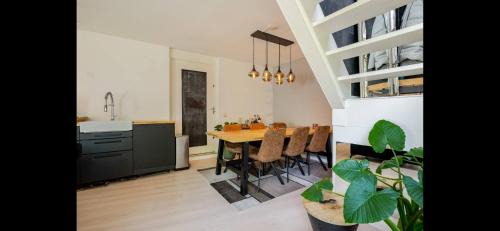Nieuw-West Apartamento | Private 3 bedroom apartment - HomeStay Properties Amsterdam