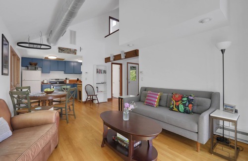 New Paltz Casa | Dog friendly private 3-bedroom house bordering the Mohonk Preserve