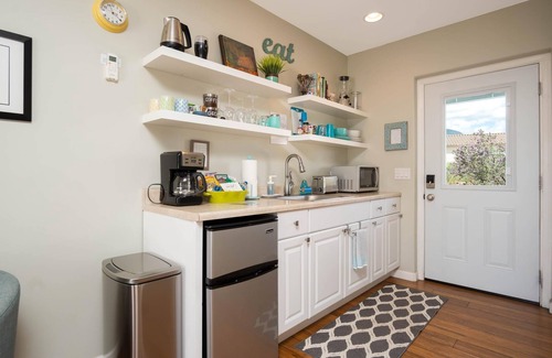 Cottonwood-Verde Village Apartamento | VISTAS, PISCINA, 2. 5 ACRES PRIVADOS ¡Minutos a SEDONA! SERENO, TRANQUILO Y LIMPIO