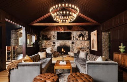 Highland Casa | Private 37 Acre Lake Estate On 164 Acres - 11 Br