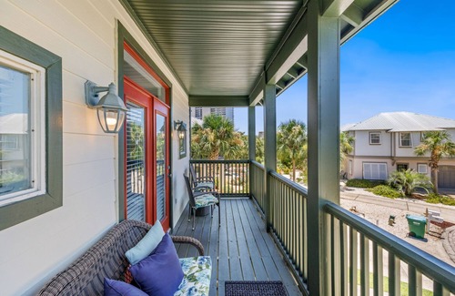 Summer Breeze Casa | Private 3BR/3BA house in West PCB. 5 minute walk to the beach!