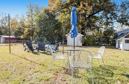 North Charleston Casa | Private 3BR- Mins to Park Circle and I-26- Large Backyard