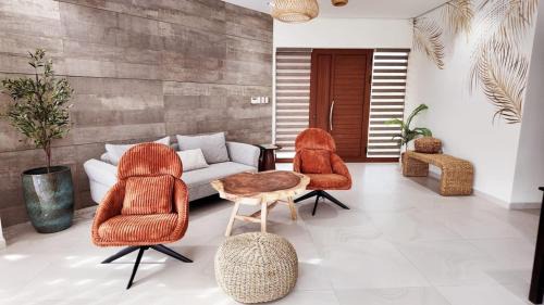 Esmeralda Casa | Private 3brvillaclose2best Beaches 2 Pools Naturev