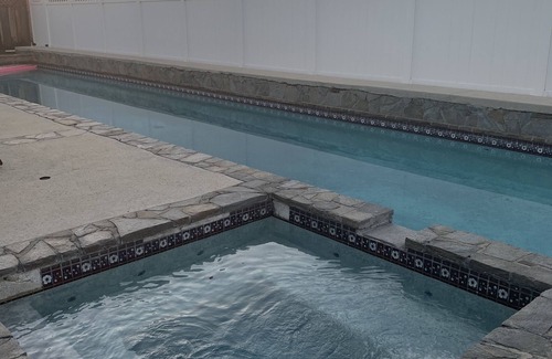 Thousand Oaks Casa | Private 4+ 2.5 near shops & restaurants with a pool & spa!