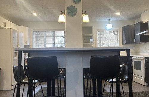 Wayne Casa | Private 4 BDRM -3 BTHS house, 5 Miles from Downtown #2 ❤️