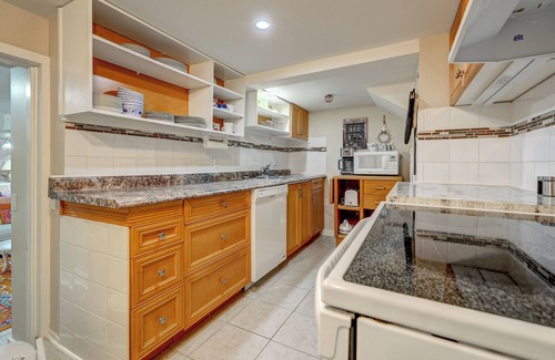 Okanagan-Similkameen Casa | Privado Suite 4 dormitorios para el deleite de niños y adultos