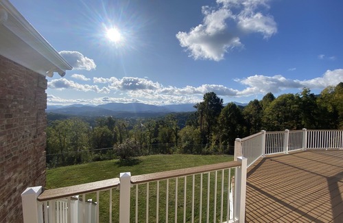Waynesville Casa | Private 48 Acre Mountain Estate overlooking Lake Junaluska