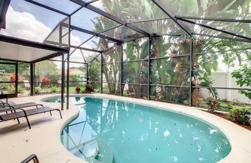 Poinciana Casa | Private 4BR villa with Screened in pool large yard