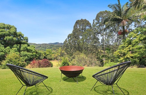 Burringbar Casa | Private 5 BD Home Nestled Amongst The Hinterlands