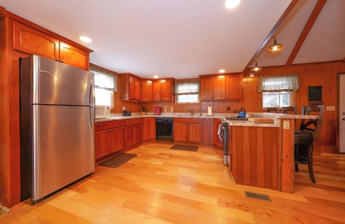 Little Valley Cabina | Private 5-bedroom cabin in charming Little Valley
