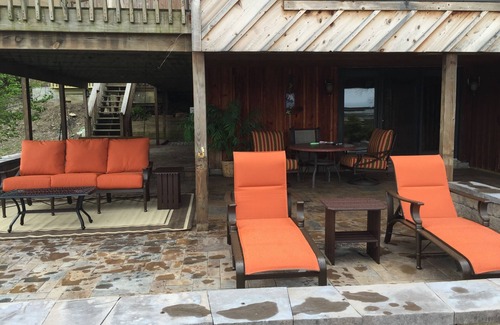 Ashville Casa | Las fechas de verano abren el 1 de enero de 2018Cabaña privada de 70 pies frente al lago, 3br, 3ba, Se aceptan mascotas-
