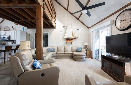 Sea Scape Casa | Private and Quiet Family Retreat - Steps to the Beach