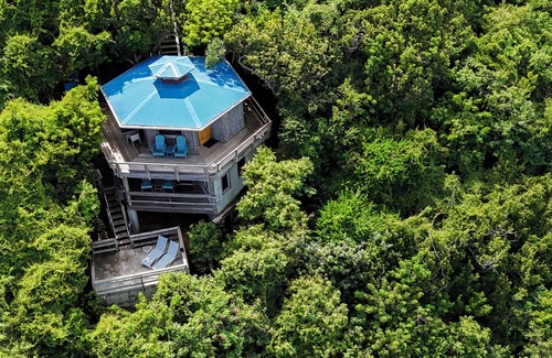 Estate Concordia A Cabaña | Private and Quiet with Panoramic Ocean Views – Sugar Bird Cottage