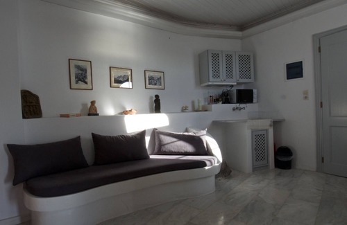 Fira Villa | Villa de lujo privada y aislada con inmaculada vista al mar / volcán