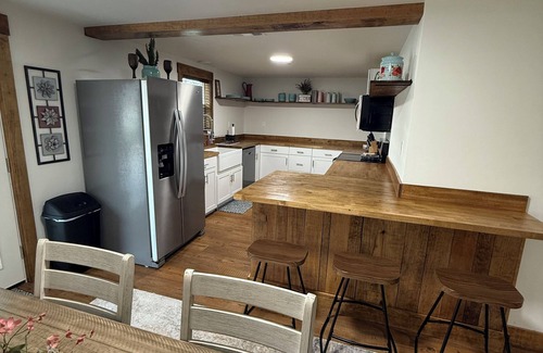 Kirby Otro | Private and secluded 4-bedroom farmhouse minutes from Lake Greeson