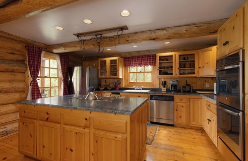 Gallatin Gateway Casa | Private and spacious mountain retreat w/views, privacy, hot tub, & guest house!
