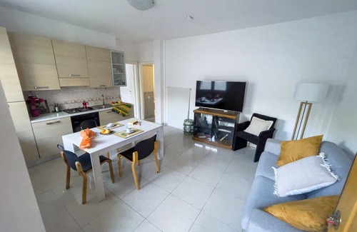 Zona XXX Castel Fusano Condominio | Private Apartment in Luxurious Peaceful Roman Villa
