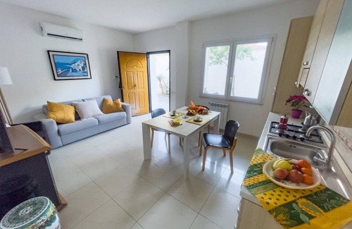 Zona XXX Castel Fusano Condominio | Private Apartment in Luxurious Peaceful Roman Villa