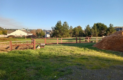 McKinleyville Apartamento | Private apartment on horse property with views, near beach and airport!