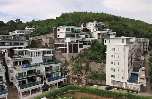 Kamala Apartamento | Private apartment with jungle view Kamala Falls U11