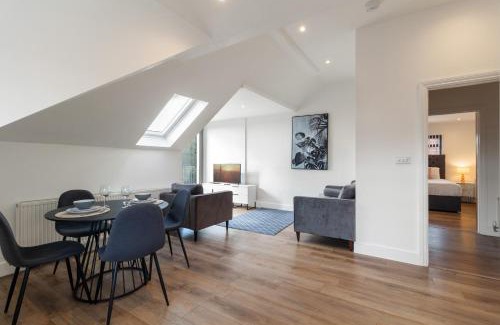 West Hendon Casa | Private Apartments & En-suite Double Rooms - 5 Minute Walk to Hendon Central Station - Reach Central London in just 21 Minutes