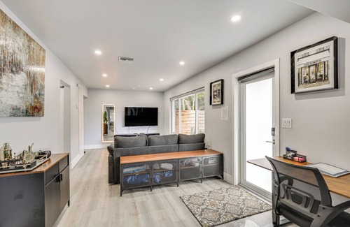 Wilton Manors Cabaña | Private Backyard: Dog-friendly Wilton Manors Home!