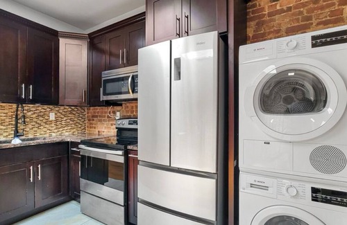 Harlem Apartamento | Private Balcony Room - Shared Luxurious Apartment - Central Harlem