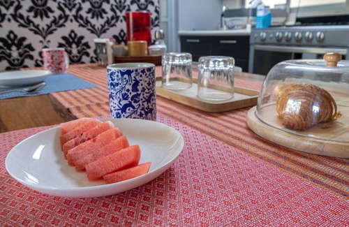 Del Valle Cama Y Desayuno | Habitación y baño privado en departamento en Colonia del Valle, Ciudad de México