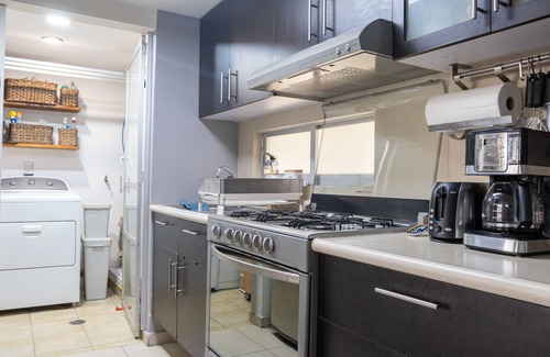 Del Valle Cama Y Desayuno | Habitación y baño privado en departamento en Colonia del Valle, Ciudad de México