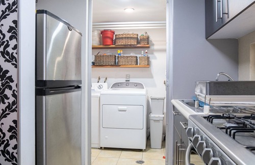 Del Valle Cama Y Desayuno | Habitación y baño privado en departamento en Colonia del Valle, Ciudad de México