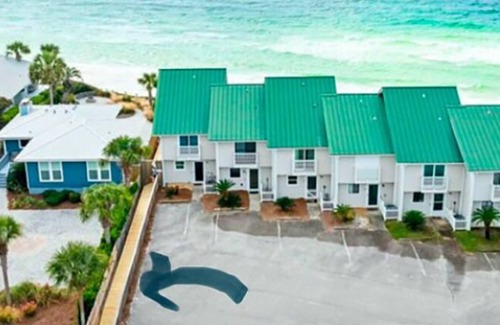 White's Gulfview Casa | Private Beach Access! Bikes, Yard & Pet-Friendly | Clareon Cottage 30A