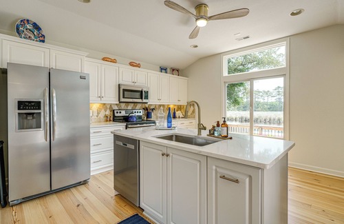 Kitty Hawk Casa | Private Beach Access & Hot Tub: Kitty Hawk Haven