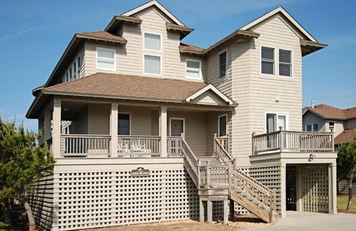 Duck Casa | Private Beach Access | Access to 2 Pools + more