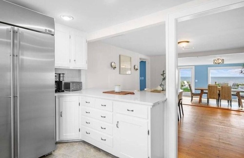 West Harwich Casa | Private beach all for you! 6 bedrooms and 5 full baths. RPMS053