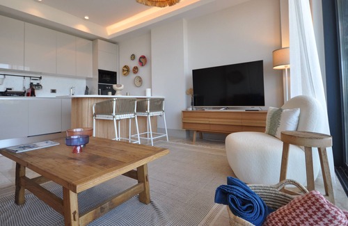 Gundogan Casa | Private Beach Bo Viera Residence