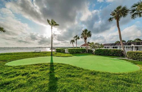 Bayview Casa | Private Beach Condo Mins To Beach, Pool, Hot Tub