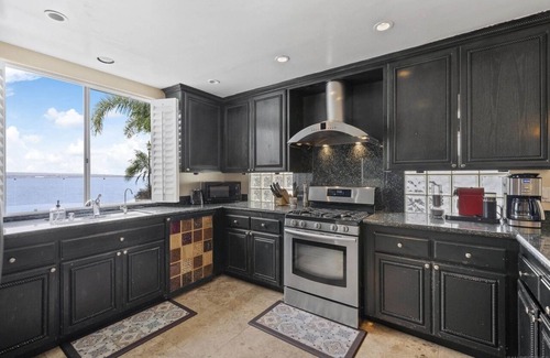 Coronado Casa | Private Beach front 4bed 4bath Beautiful House at Coronado Island