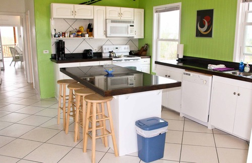 Wemyss Settlement Cabaña | CASA DE PLAYA -4 CAMA- 2 BAÑOS - $ 275 POR NOCHE!