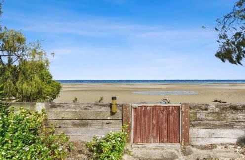 Beachmere Casa | Private Beach House for Your Perfect Family Holiday