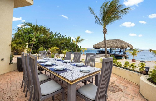 De Bruynewijk Villa | Villa de lujo frente al mar con playa privada y muelle