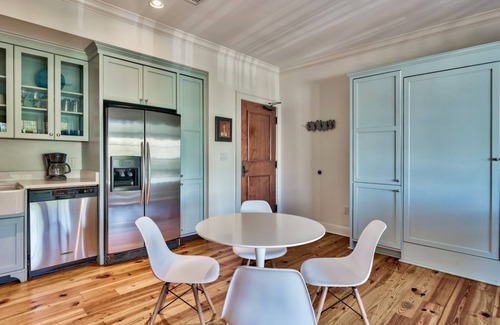 Rosemary Beach Condominio | Fantástica ubicación! Acogedor y pintoresco, pasos a la playa y centro de la ciudad
