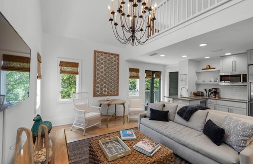 Rosemary Beach Cabaña | PRIVATE BEACH/POOL ACCESS-Ultimate Getaway-Gulf Views-Steps to Beach-2 Bikes
