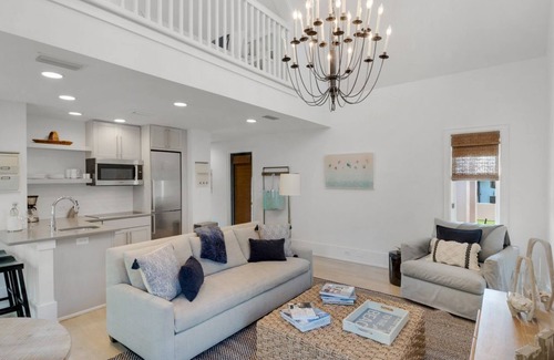 Rosemary Beach Cabaña | PRIVATE BEACH/POOL ACCESS-Ultimate Getaway-Gulf Views-Steps to Beach-2 Bikes