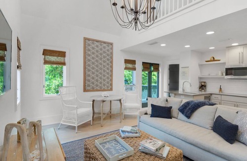 Rosemary Beach Cabaña | PRIVATE BEACH/POOL ACCESS-Ultimate Getaway-Gulf Views-Steps to Beach-2 Bikes